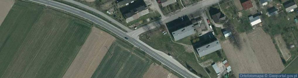 Zdjęcie satelitarne Kapliczka, Figura Świętych, Krzyż