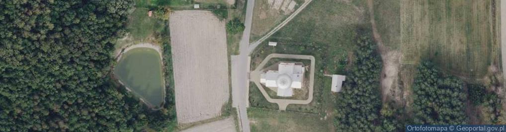 Zdjęcie satelitarne Kapliczka, Figura Świętych, Krzyż