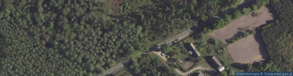 Zdjęcie satelitarne Kapliczka, Figura Świętych, Krzyż