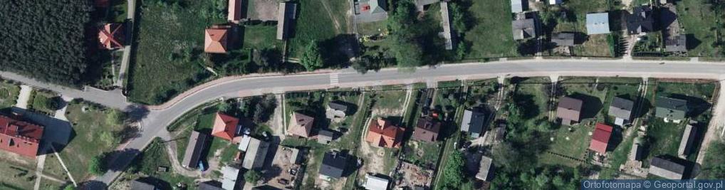 Zdjęcie satelitarne Kapliczka, Figura Świętych, Krzyż