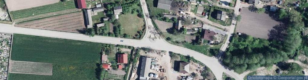 Zdjęcie satelitarne Kapliczka, Figura Świętych, Krzyż