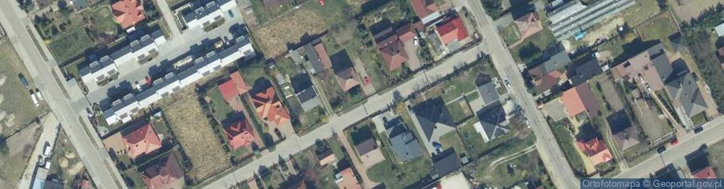 Zdjęcie satelitarne Kapliczka, Figura Świętych, Krzyż
