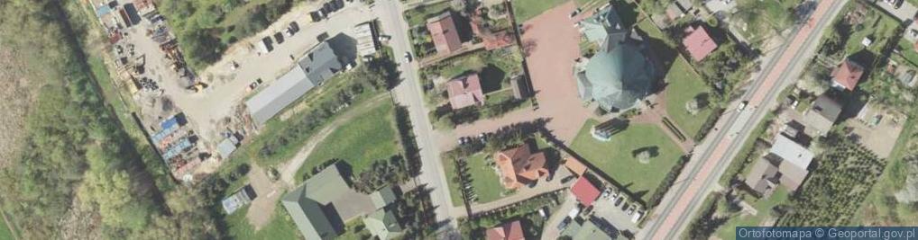 Zdjęcie satelitarne Kapliczka, Figura Świętych, Krzyż