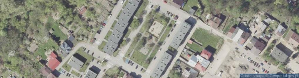 Zdjęcie satelitarne Kapliczka, Figura Świętych, Krzyż