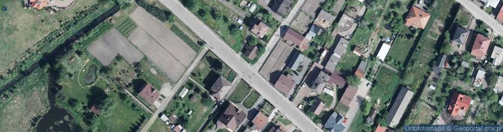Zdjęcie satelitarne Kapliczka, Figura Świętych, Krzyż