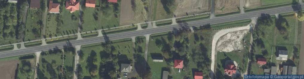 Zdjęcie satelitarne Kapliczka, Figura Świętych, Krzyż