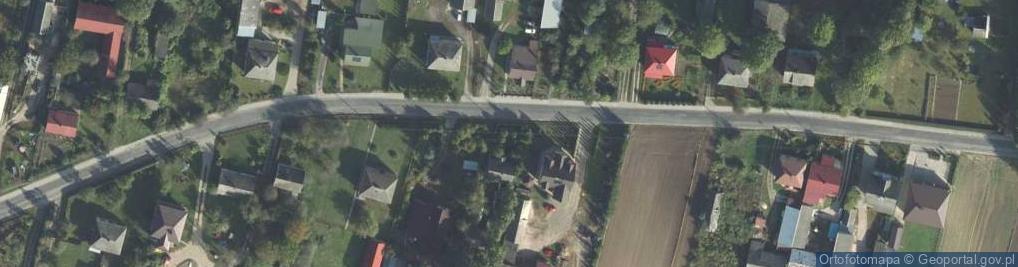 Zdjęcie satelitarne Kapliczka, Figura Świętych, Krzyż