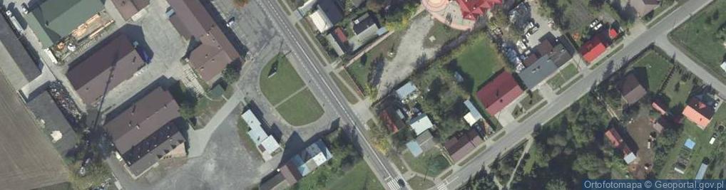 Zdjęcie satelitarne Kapliczka, Figura Świętych, Krzyż