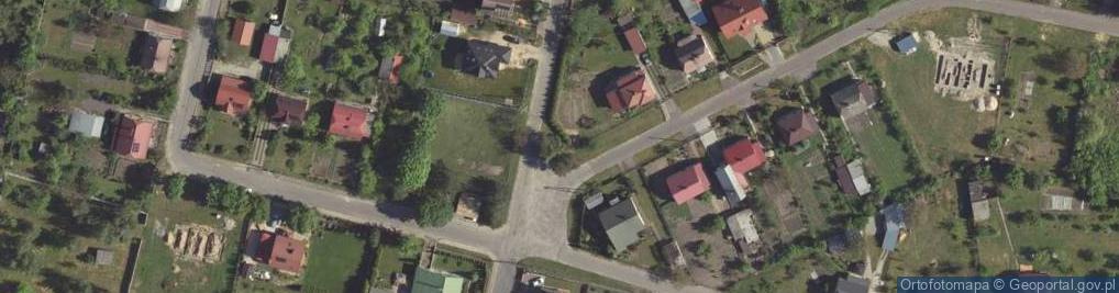 Zdjęcie satelitarne Kapliczka, Figura Świętych, Krzyż