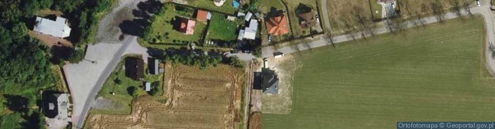 Zdjęcie satelitarne Kapliczka, Figura Świętych, Krzyż