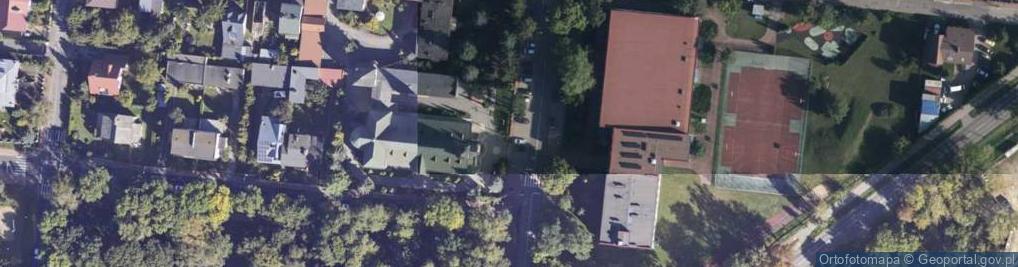 Zdjęcie satelitarne Kapliczka, Figura Świętych, Krzyż