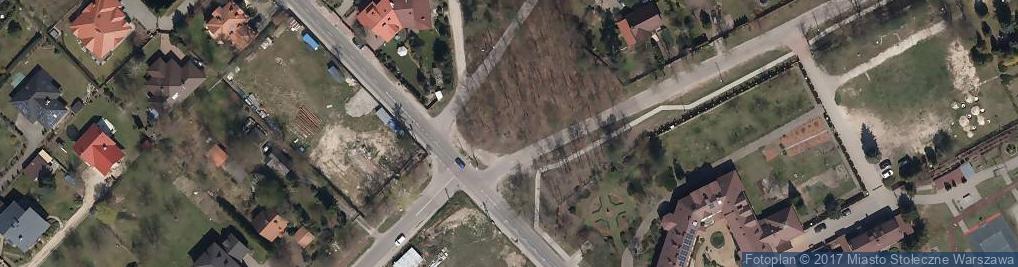 Zdjęcie satelitarne Kapliczka, Figura Świętych, Krzyż