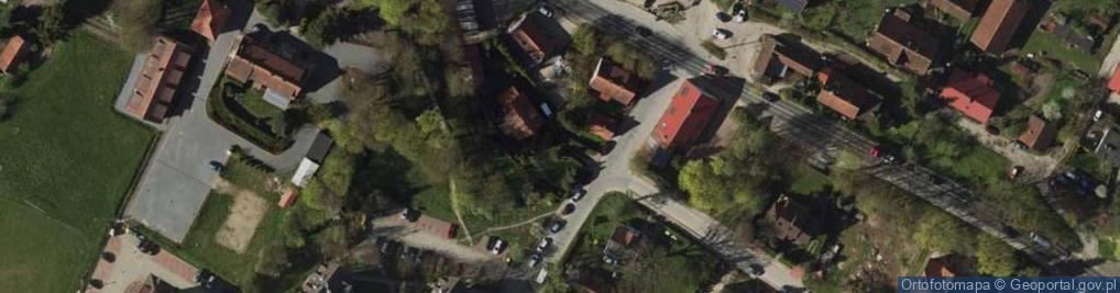 Zdjęcie satelitarne Kapliczka, Figura Świętych, Krzyż
