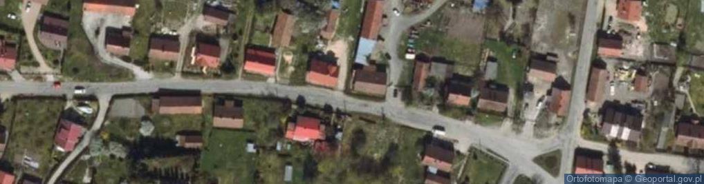 Zdjęcie satelitarne Kapliczka, Figura Świętych, Krzyż