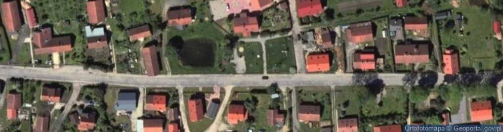 Zdjęcie satelitarne Kapliczka, Figura Świętych, Krzyż