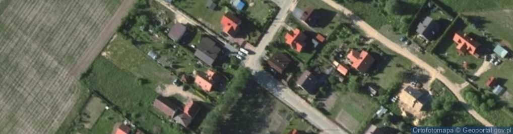 Zdjęcie satelitarne Kapliczka, Figura Świętych, Krzyż