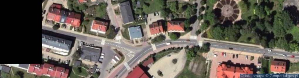 Zdjęcie satelitarne Kapliczka, Figura Świętych, Krzyż