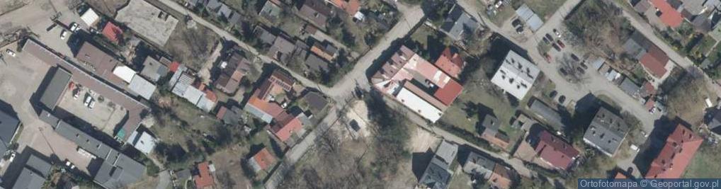 Zdjęcie satelitarne Kapliczka, Figura Świętych, Krzyż