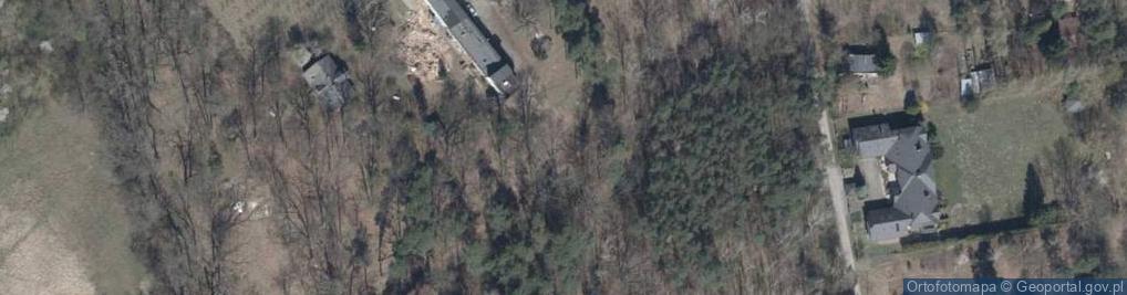 Zdjęcie satelitarne Kapliczka, Figura Świętych, Krzyż