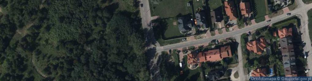 Zdjęcie satelitarne Kapliczka, Figura Świętych, Krzyż