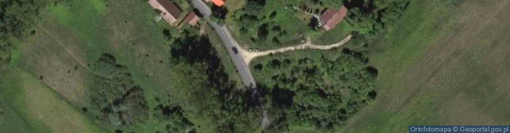 Zdjęcie satelitarne Kapliczka, Figura Świętych, Krzyż