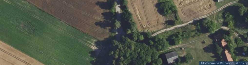 Zdjęcie satelitarne Kapliczka, Figura Świętych, Krzyż