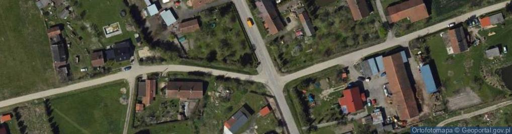 Zdjęcie satelitarne Kapliczka, Figura Świętych, Krzyż
