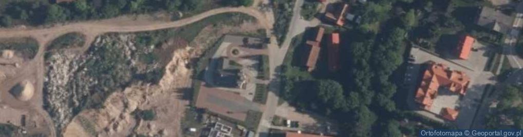 Zdjęcie satelitarne Kapliczka, Figura Świętych, Krzyż