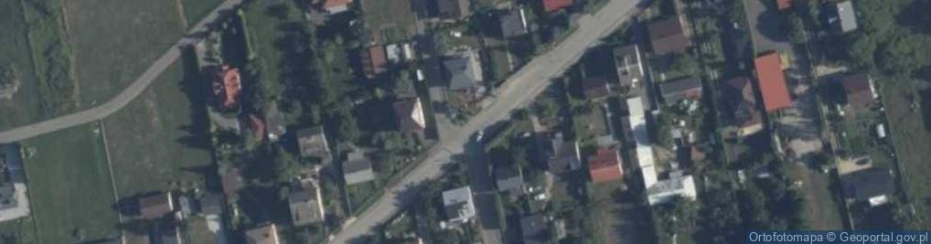 Zdjęcie satelitarne Kapliczka, Figura Świętych, Krzyż