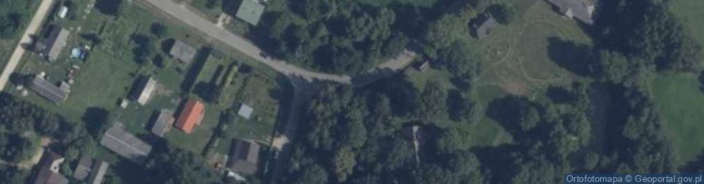 Zdjęcie satelitarne Kapliczka, Figura Świętych, Krzyż