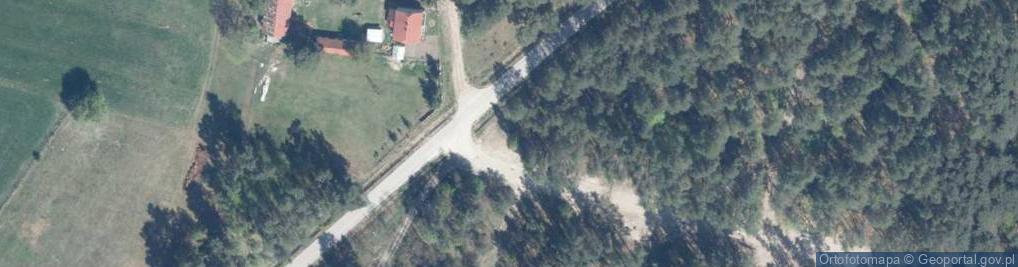 Zdjęcie satelitarne Kapliczka, Figura Świętych, Krzyż