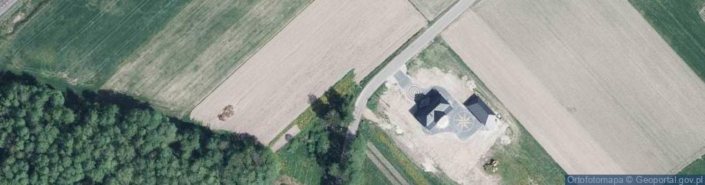 Zdjęcie satelitarne Kapliczka, Figura Świętych, Krzyż