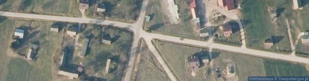 Zdjęcie satelitarne Kapliczka, Figura Świętych, Krzyż