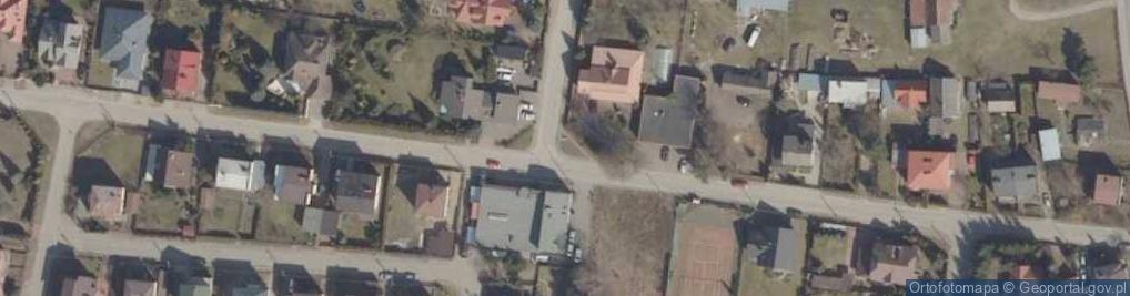 Zdjęcie satelitarne Kapliczka, Figura Świętych, Krzyż