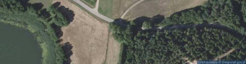 Zdjęcie satelitarne Kapliczka, Figura Świętych, Krzyż