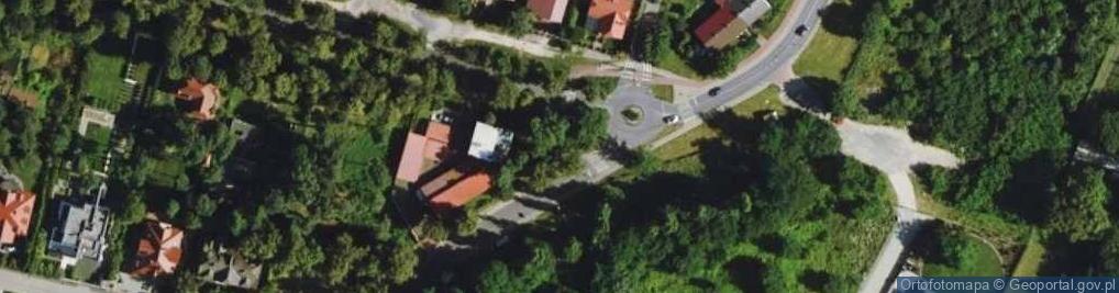 Zdjęcie satelitarne Kapliczka, Figura Świętych, Krzyż