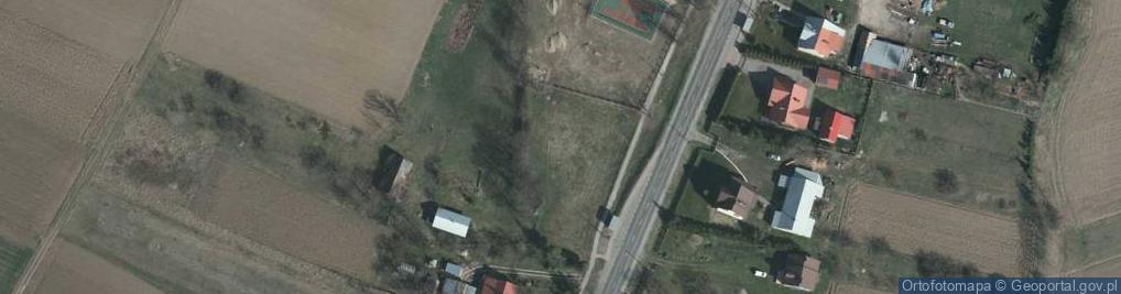 Zdjęcie satelitarne Kapliczka, Figura Świętych, Krzyż