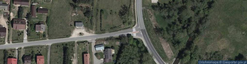 Zdjęcie satelitarne Kapliczka, Figura Świętych, Krzyż