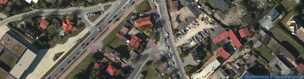 Zdjęcie satelitarne Kapliczka, Figura Świętych, Krzyż