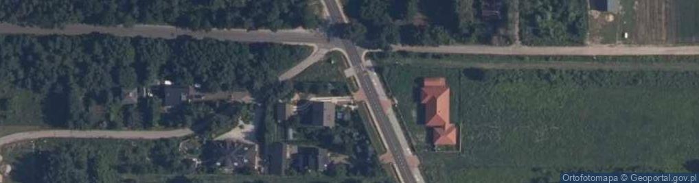 Zdjęcie satelitarne Kapliczka, Figura Świętych, Krzyż