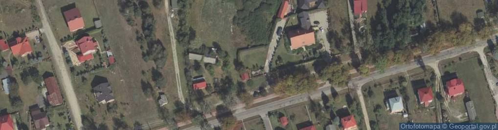 Zdjęcie satelitarne Kapliczka, Figura Świętych, Krzyż