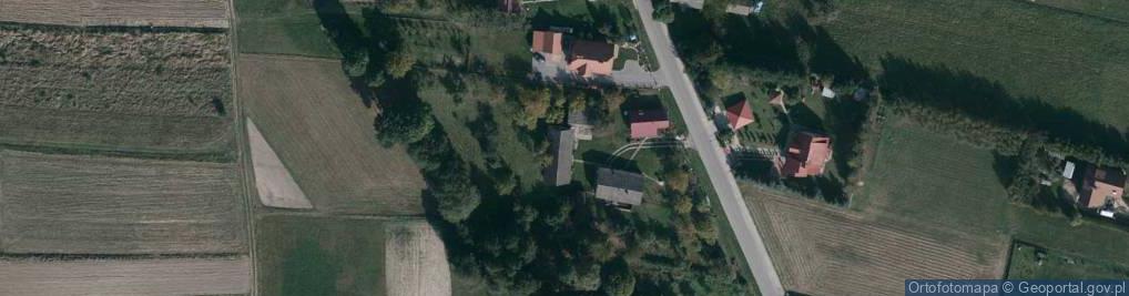 Zdjęcie satelitarne Kapliczka, Figura Świętych, Krzyż