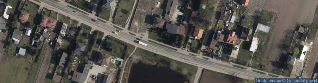 Zdjęcie satelitarne Kapliczka, Figura Świętych, Krzyż