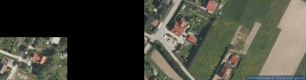 Zdjęcie satelitarne Kapliczka, Figura Świętych, Krzyż