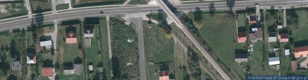 Zdjęcie satelitarne Kapliczka, Figura Świętych, Krzyż