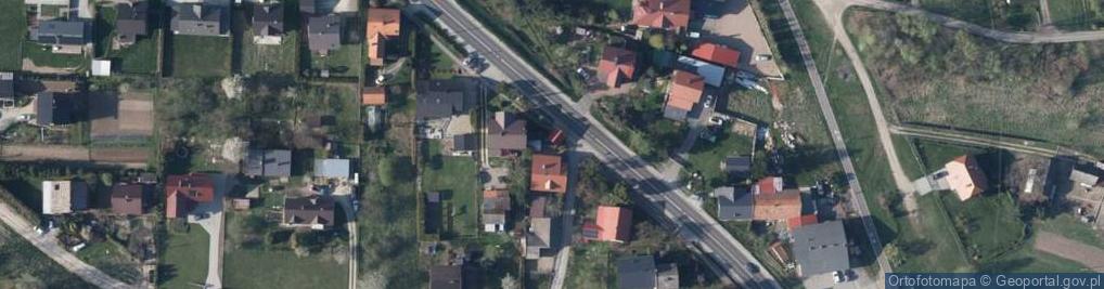 Zdjęcie satelitarne Kapliczka, Figura Świętych, Krzyż