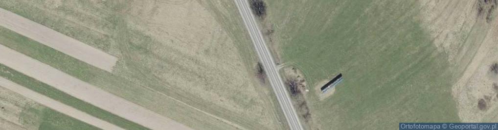 Zdjęcie satelitarne Kapliczka, Figura Świętych, Krzyż