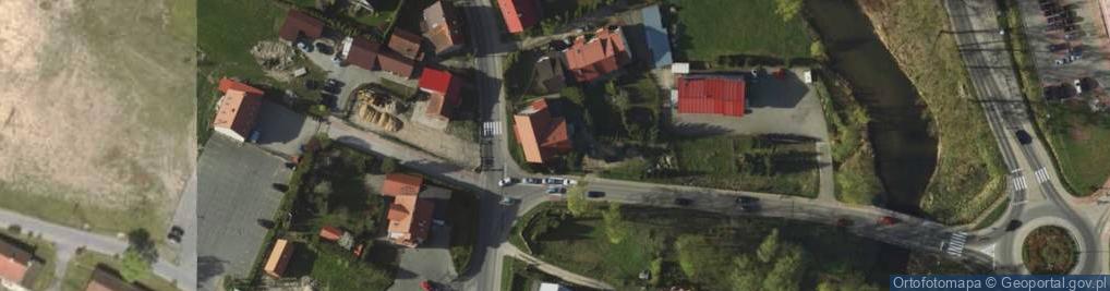 Zdjęcie satelitarne Kapliczka, Figura Świętych, Krzyż