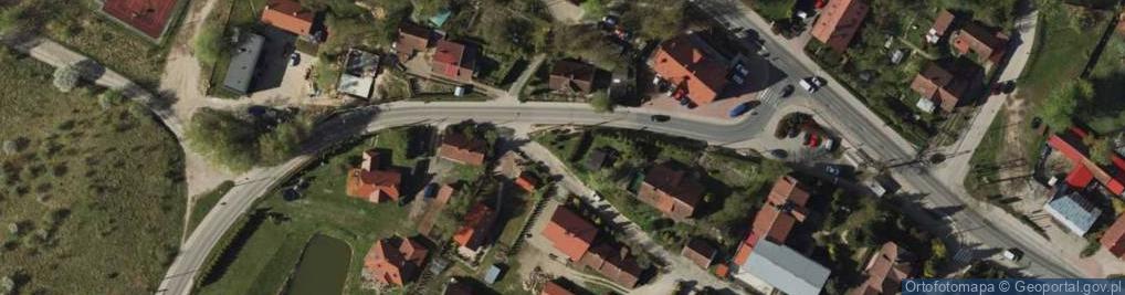 Zdjęcie satelitarne Kapliczka, Figura Świętych, Krzyż