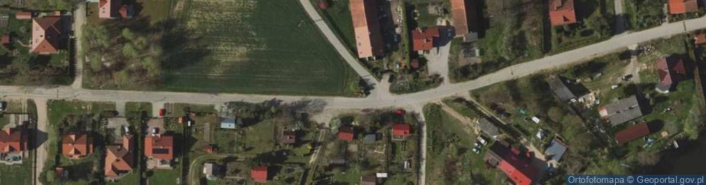 Zdjęcie satelitarne Kapliczka, Figura Świętych, Krzyż